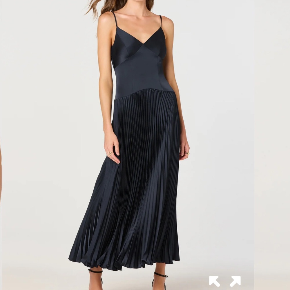 NWT ASTR Navy Pleated Drop Waist Maxi Dress